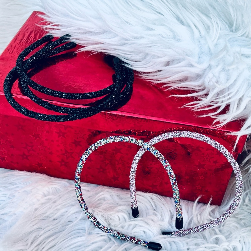 HEADBANDS Bundle of 5 🎁🎁 Glitter Bands!
NEW